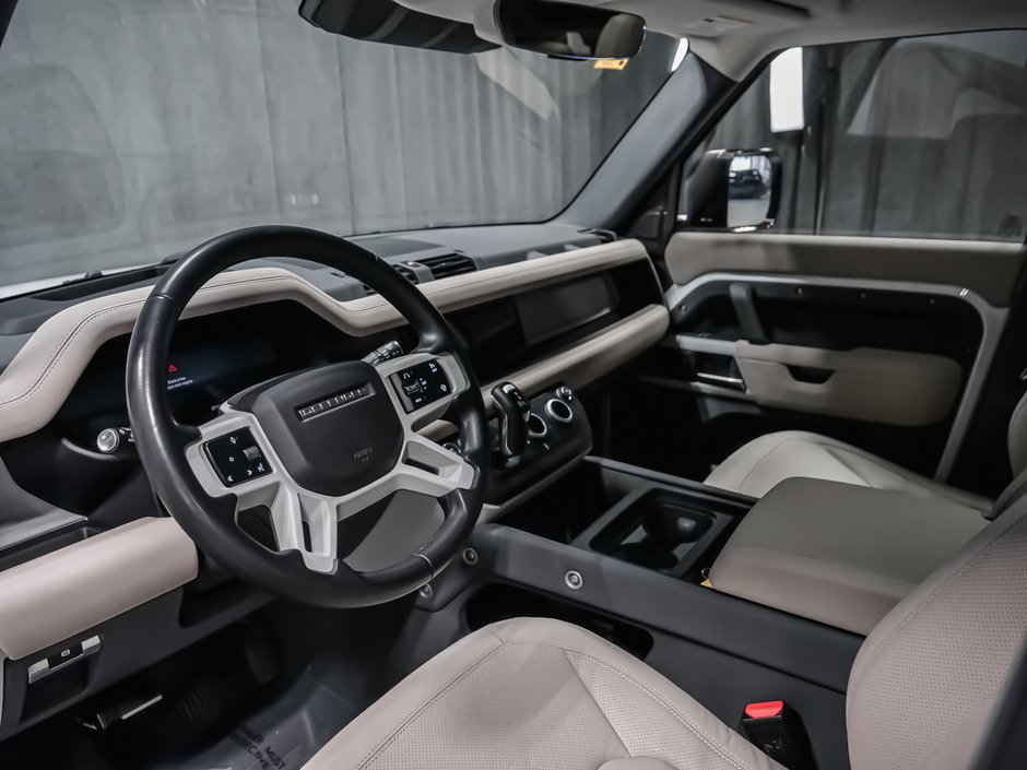 Land Rover Defender SE, 3D CAMERA, PIVI PRO, DEL LIGHT, 8 SPEED 2023-12