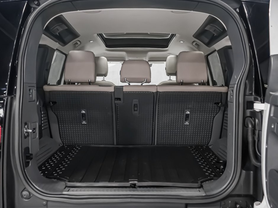 Land Rover Defender SE, 3D CAMERA, PIVI PRO, DEL LIGHT, 8 SPEED 2023-9