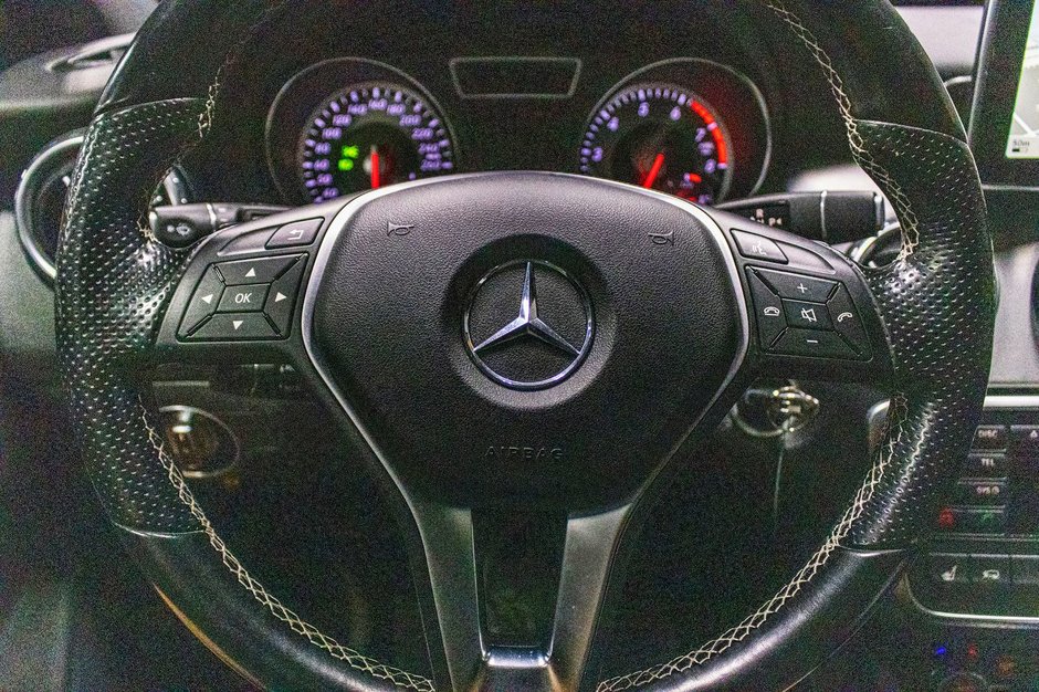 Mercedes-Benz GLA-Class GLA 250 2015-8