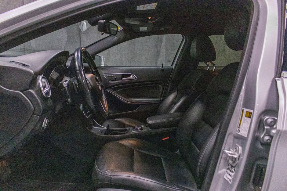 Mercedes-Benz GLA-Class GLA 250 2015-18