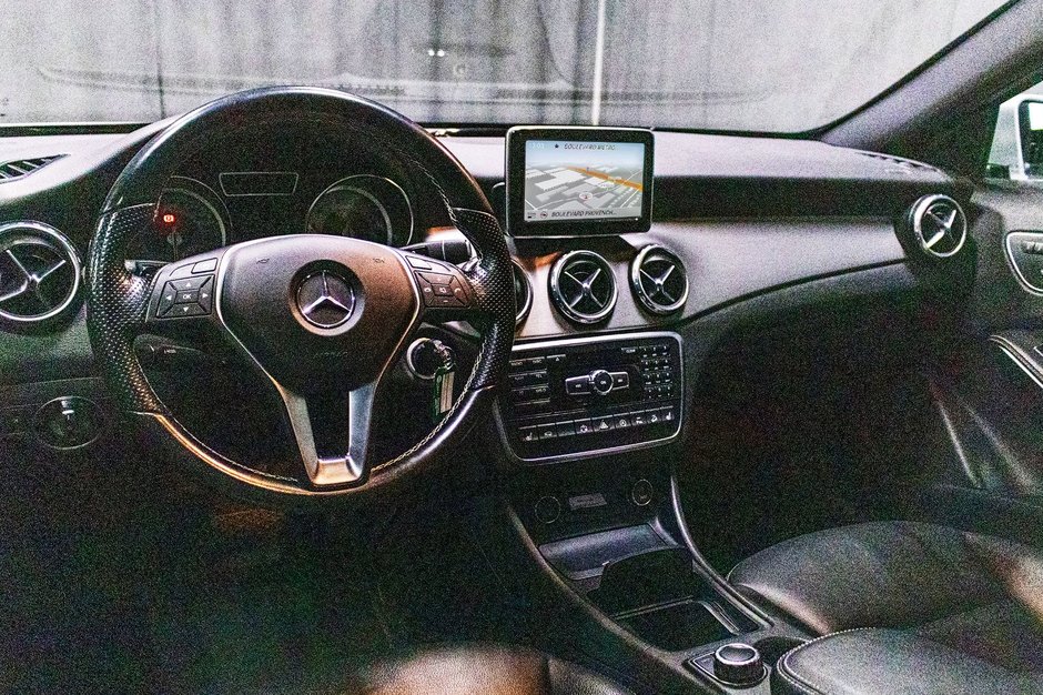 Mercedes-Benz GLA-Class GLA 250 2015-7