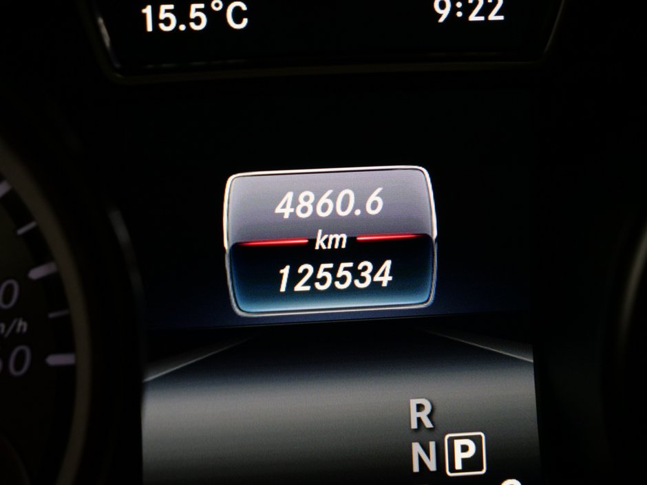 Mercedes-Benz GLA 250 4MATIC LEATHER SEATS AND HEATED 2016-14