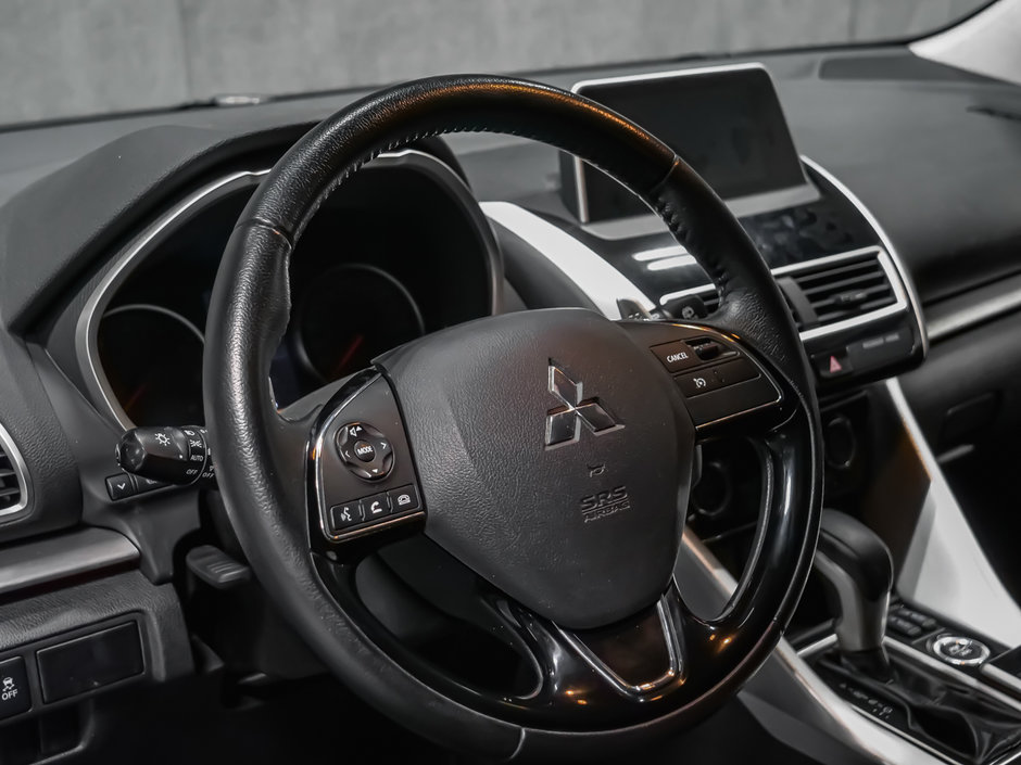 Mitsubishi ECLIPSE CROSS  2019-8
