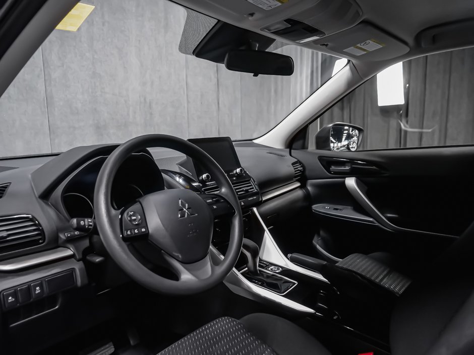 2024 Mitsubishi ECLIPSE CROSS ES-6