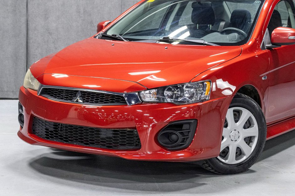 Mitsubishi Lancer ES 2017-16