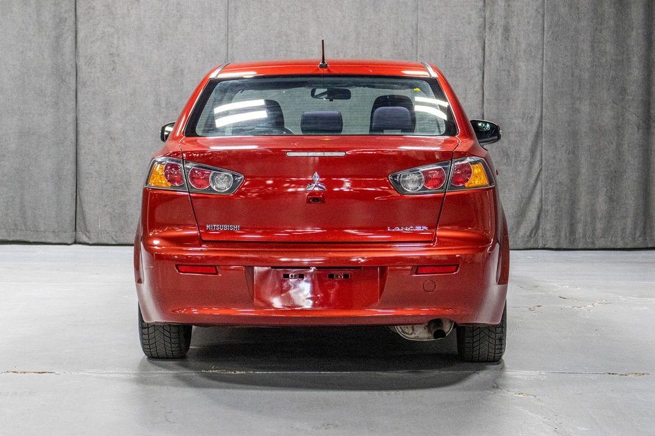 Mitsubishi Lancer ES 2017-5