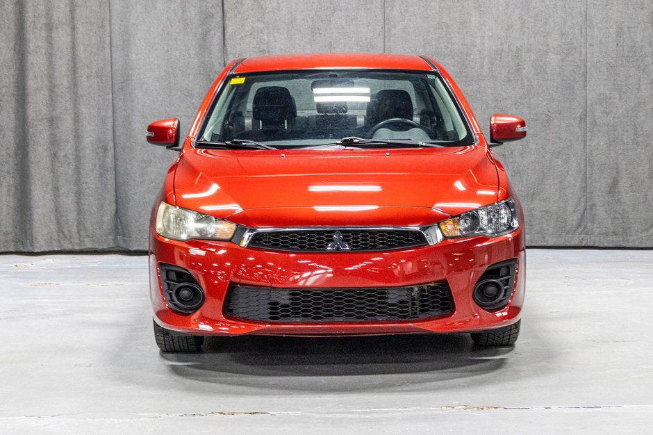 Mitsubishi Lancer ES 2017-1