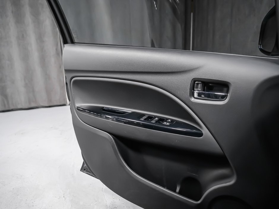 Mitsubishi Mirage GT 2018-9