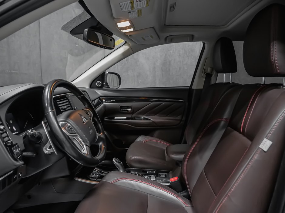 2018 Mitsubishi OUTLANDER PHEV GT-12