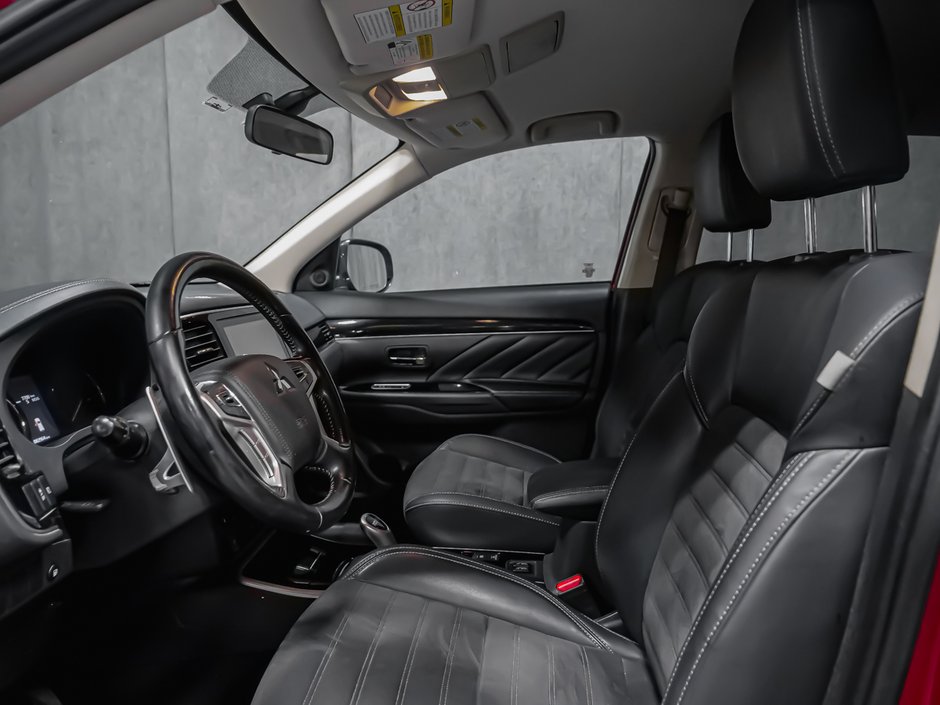 2020 Mitsubishi OUTLANDER PHEV SE-10
