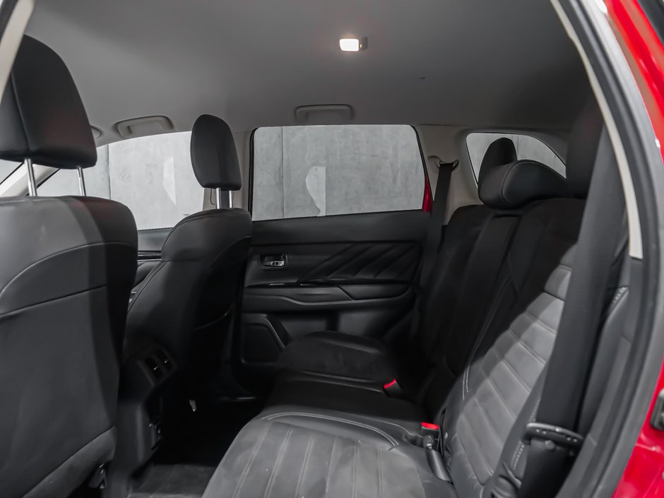 2020 Mitsubishi OUTLANDER PHEV SE-11