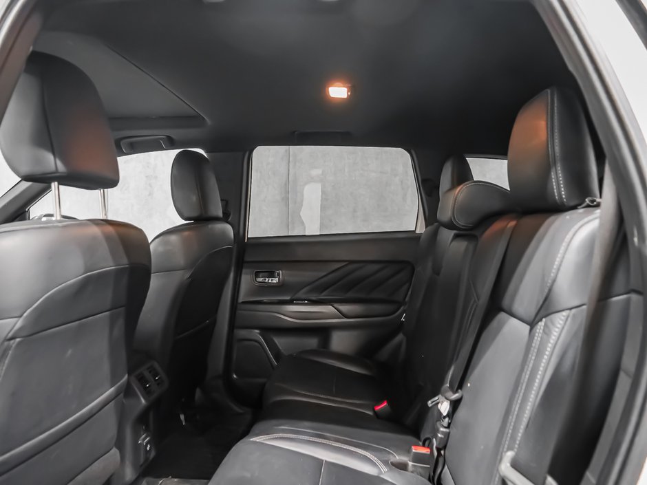 2021 Mitsubishi OUTLANDER PHEV SEL-11