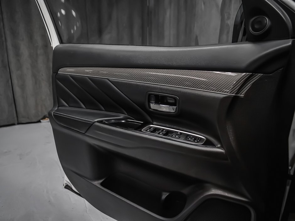 2021 Mitsubishi OUTLANDER PHEV SEL-9