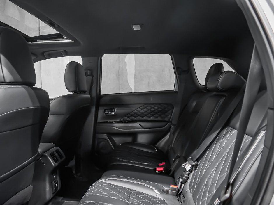 2022 Mitsubishi OUTLANDER PHEV GT-12