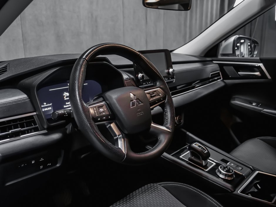2023 Mitsubishi Outlander PHEV ES-9