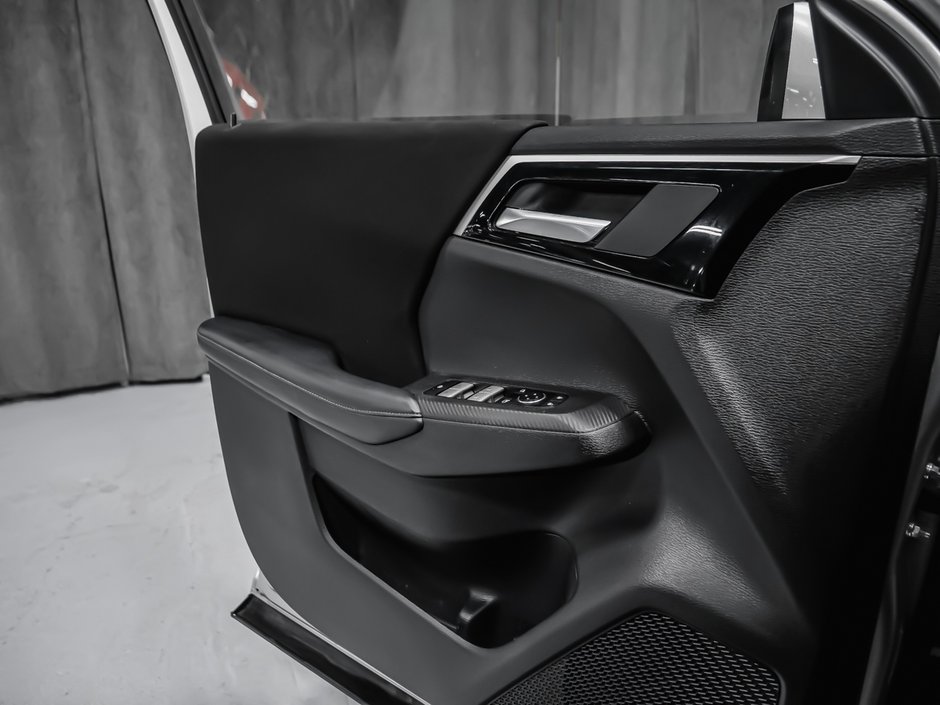 2023 Mitsubishi Outlander PHEV ES-11