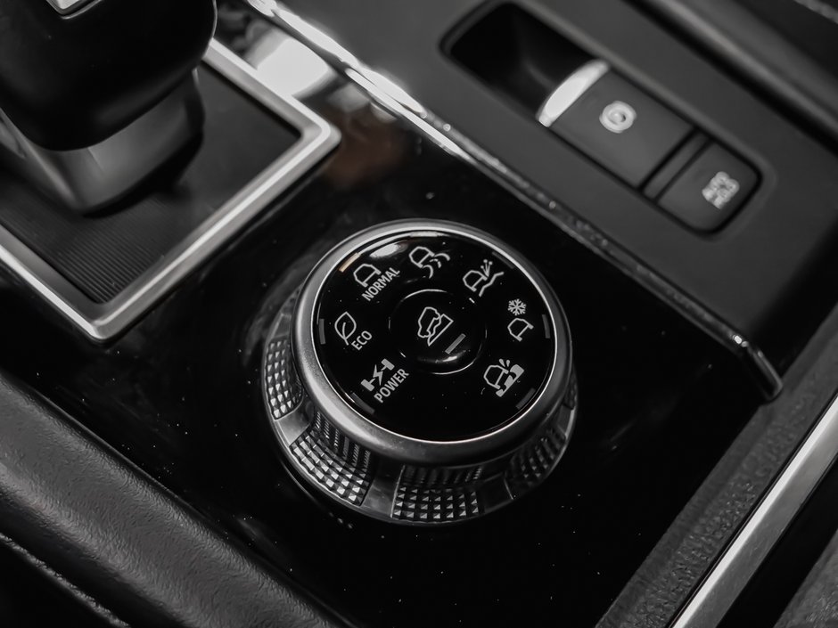 2025 Mitsubishi Outlander Plug-In Hybrid ES AWD APPLE CAR PLAY HEADLIGHT WASHER-12