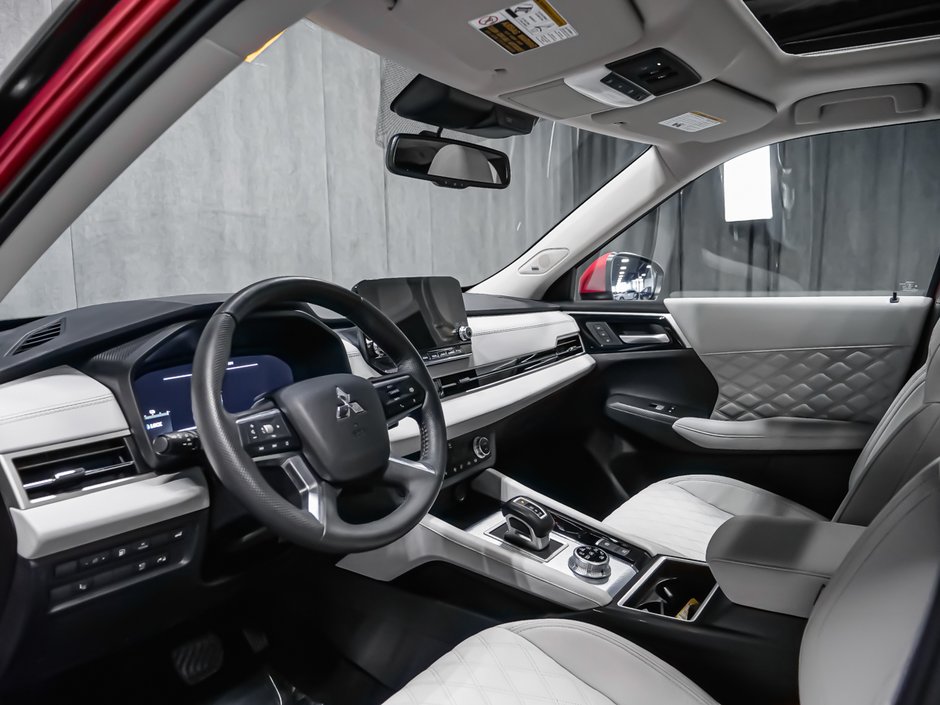 Mitsubishi Outlander Plug-In Hybrid PHEV GT S-AWC SIEGES MASSAGE PANORAMIQUE GPS 2025-5