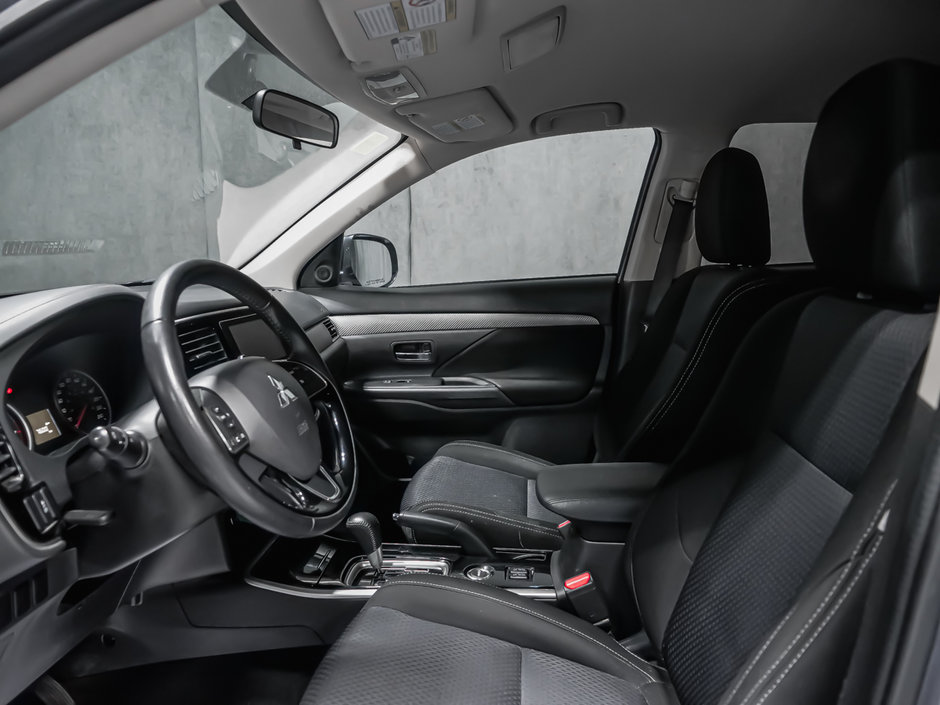 2018 Mitsubishi Outlander ES-10