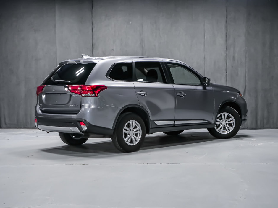 2018 Mitsubishi Outlander ES-4