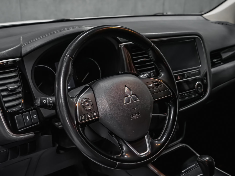 Mitsubishi Outlander ES 2019-8
