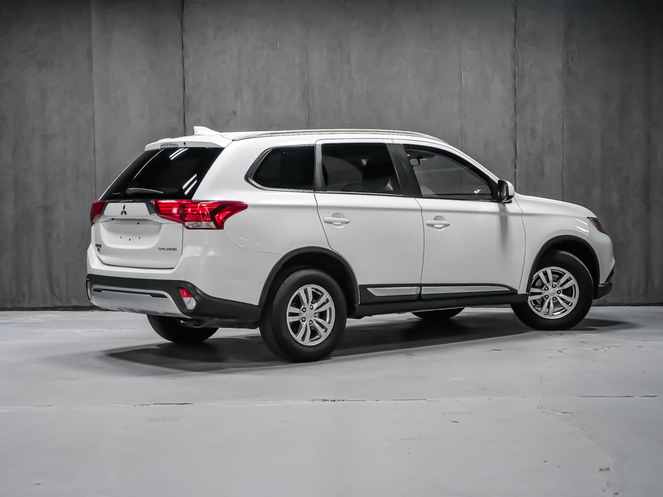 Mitsubishi Outlander ES 2019-2