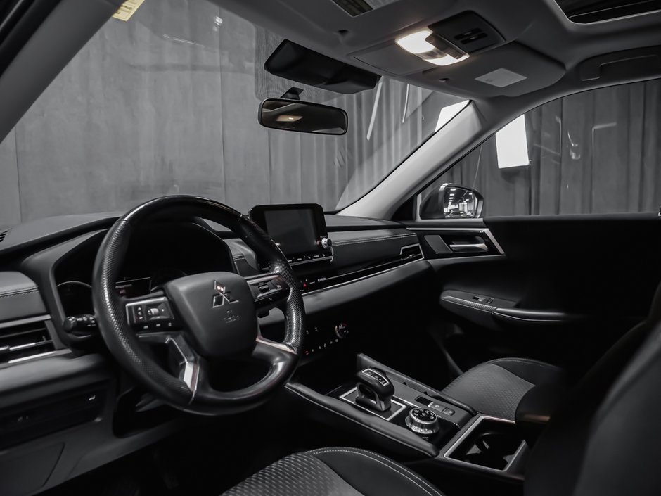 Mitsubishi Outlander SE 2022-6