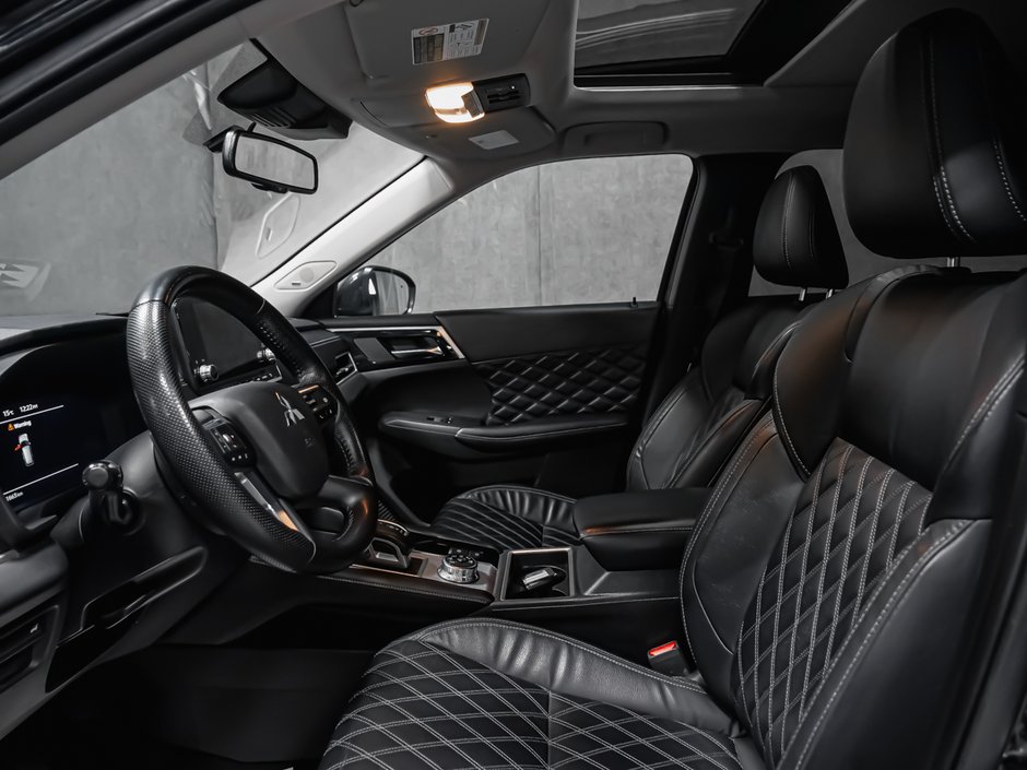 2022 Mitsubishi Outlander GT-9