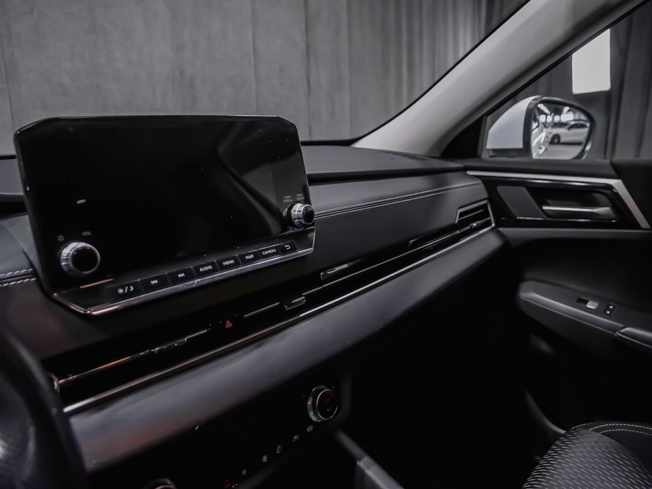 2022 Mitsubishi Outlander LE-10