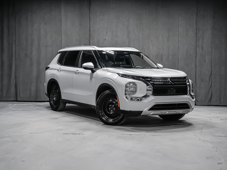 2022 Mitsubishi Outlander LE-1