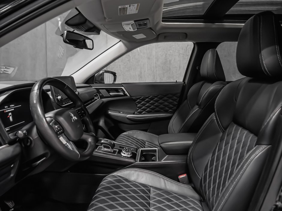 Mitsubishi Outlander SEL 2023-10