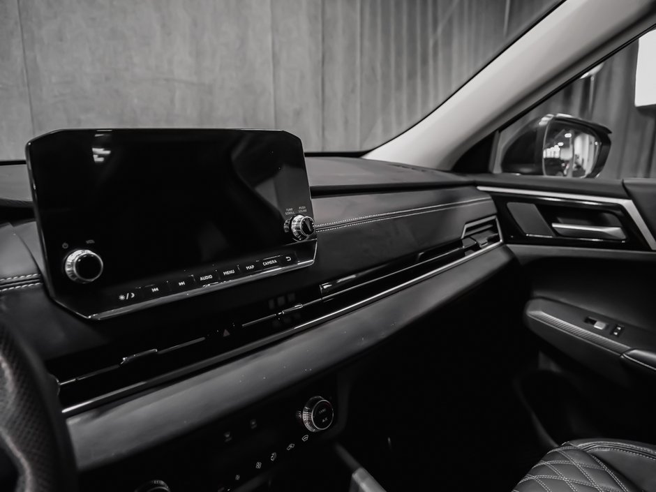 Mitsubishi Outlander SEL 2023-9