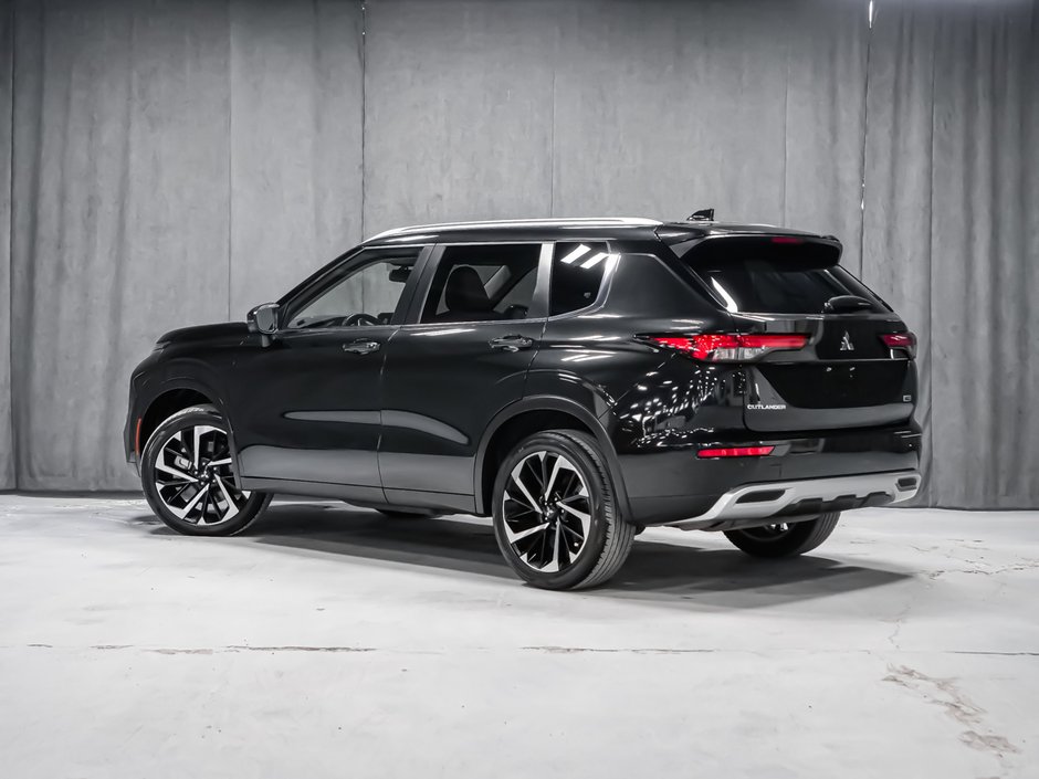 Mitsubishi Outlander SEL 2023-3