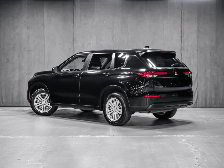 Mitsubishi Outlander ES 2024-3