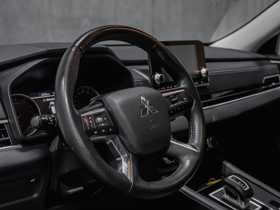 Mitsubishi Outlander SE 2024-8