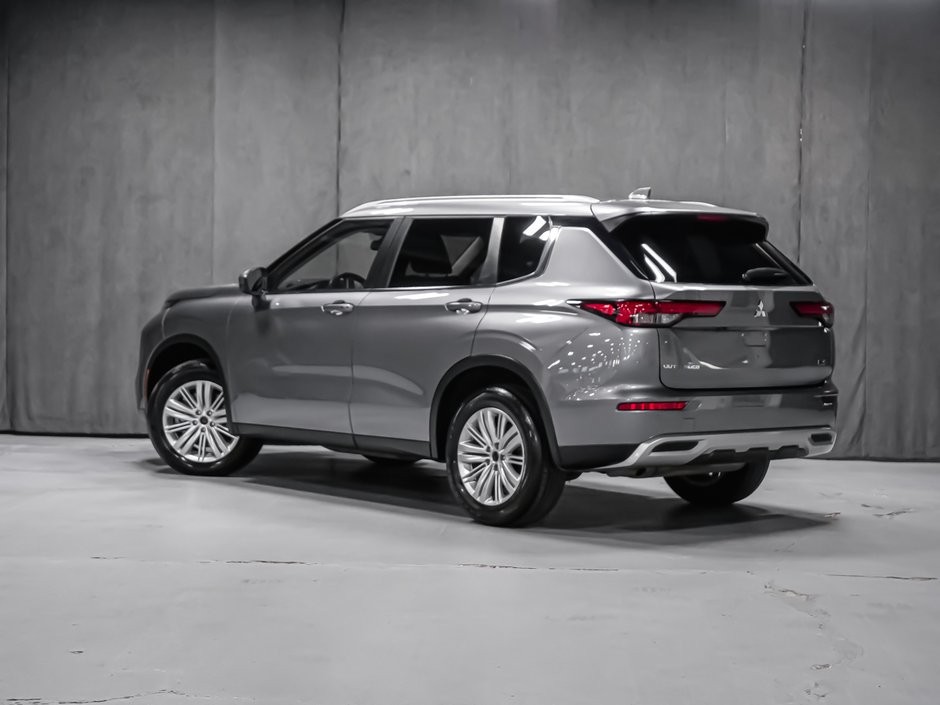 Mitsubishi Outlander SE 2024-3