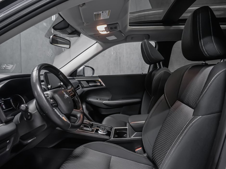 Mitsubishi Outlander SE 2024-12