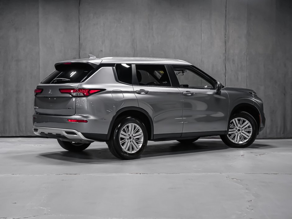 Mitsubishi Outlander SE 2024-2