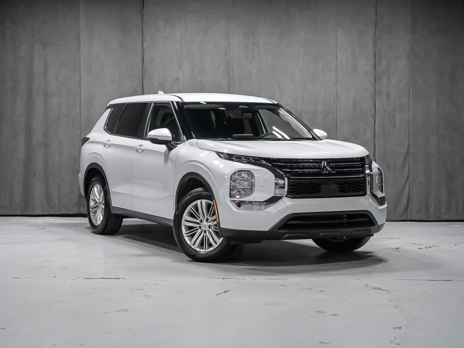 2024 Mitsubishi Outlander ES-1