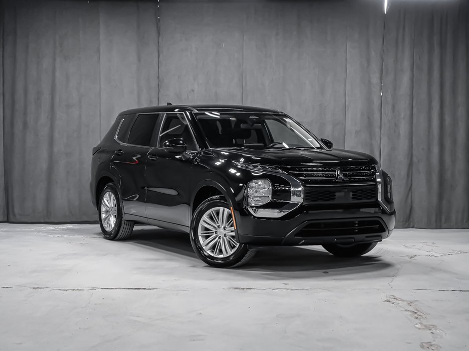 Mitsubishi Outlander ES 2024-1