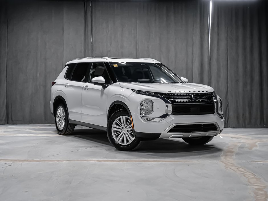 2024 Mitsubishi Outlander-1