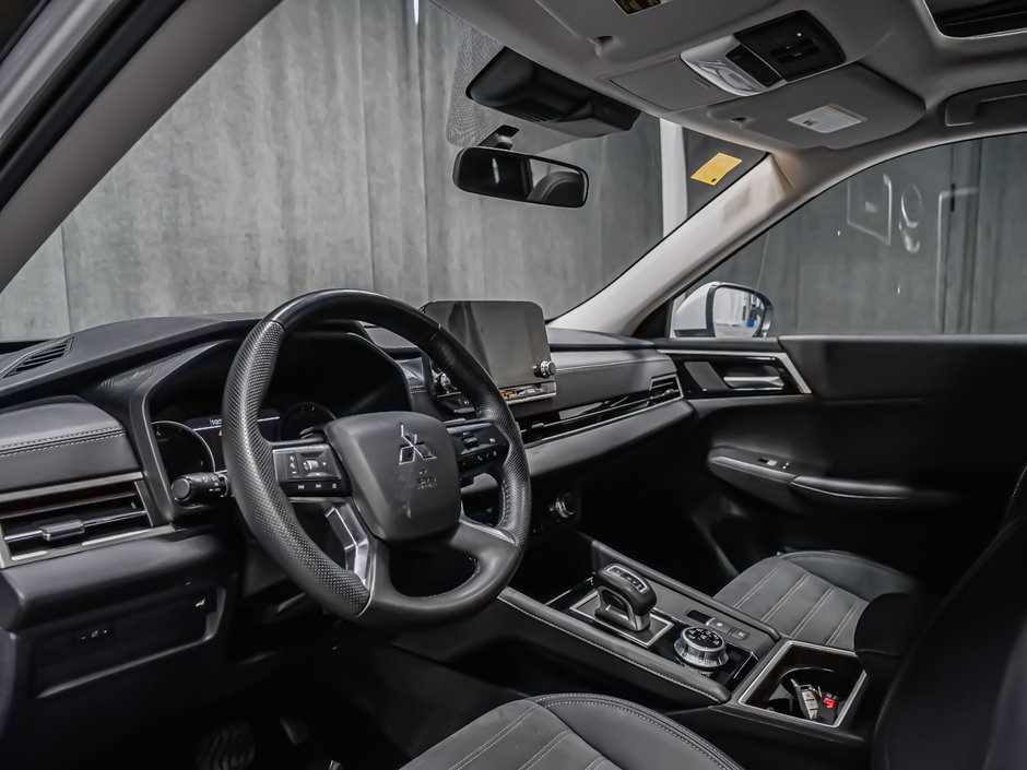 2024 Mitsubishi Outlander-5