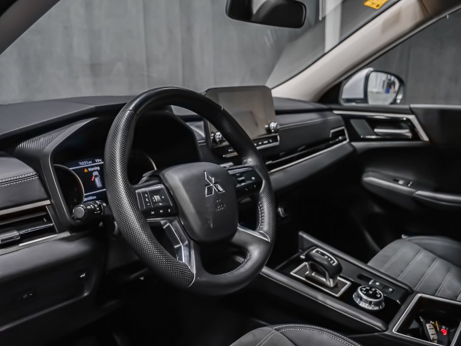 2024 Mitsubishi Outlander-7
