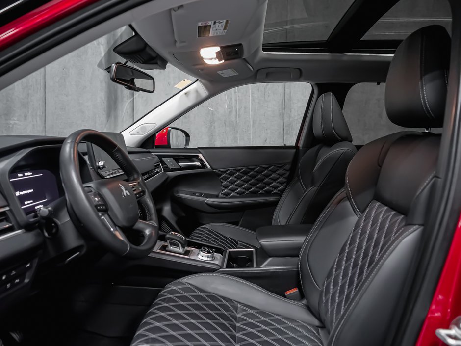 2024 Mitsubishi Outlander Plug-In Hybrid GT SIÈGES EN CUIR SYSTÈME DE SON BOSE PREMIUM-17