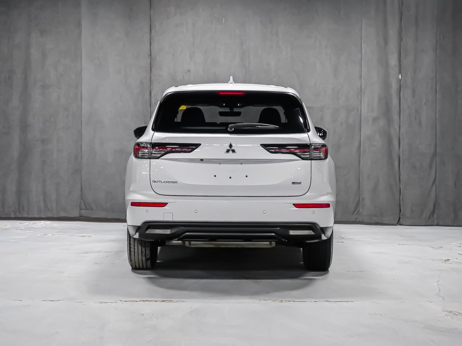 Mitsubishi Outlander ES 2025-5