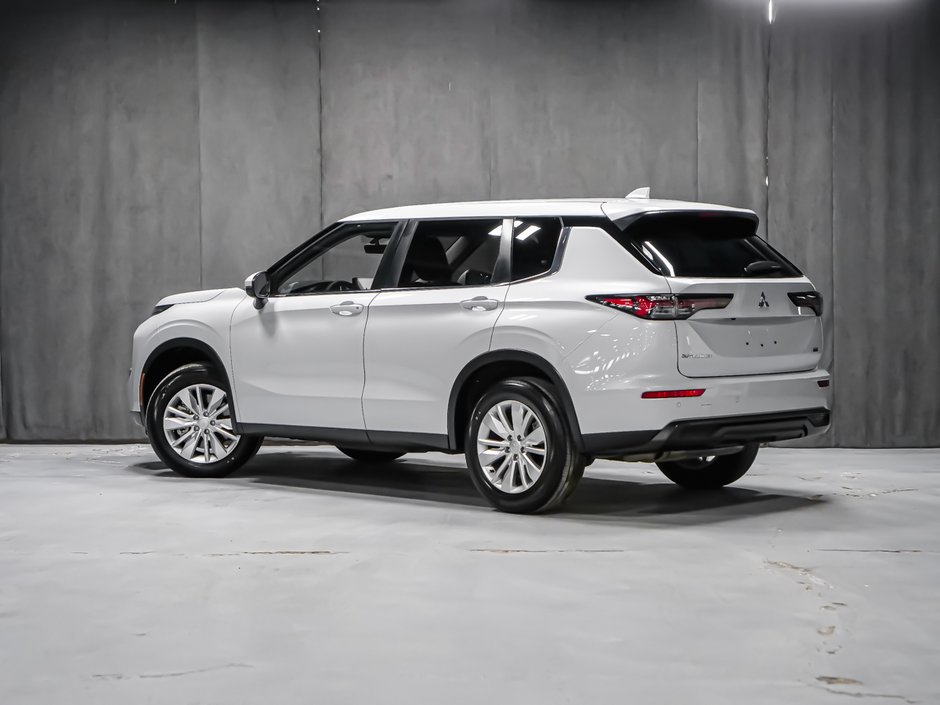 Mitsubishi Outlander ES 2025-4