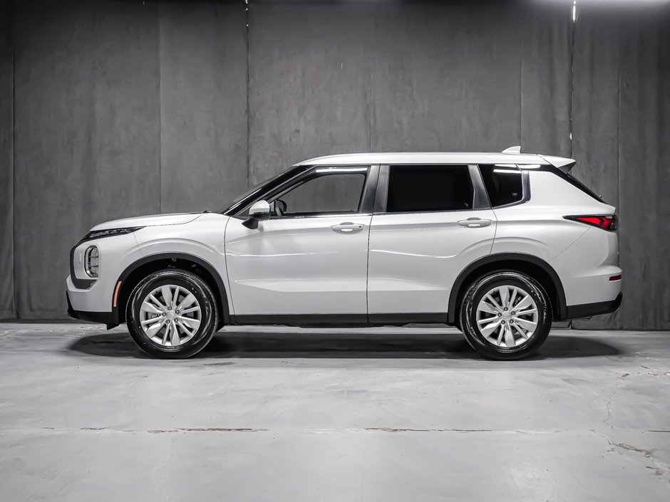 Mitsubishi Outlander ES 2025-3