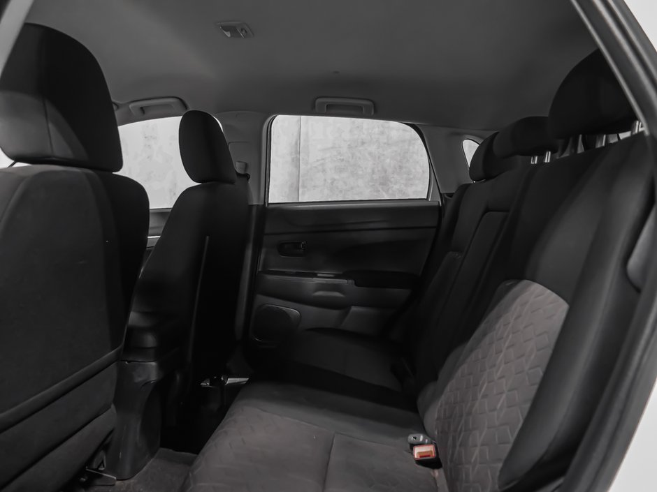 Mitsubishi RVR ES 2021-11