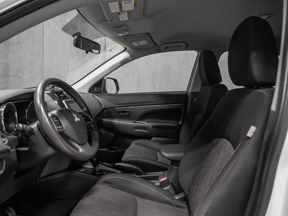 Mitsubishi RVR ES 2021-10