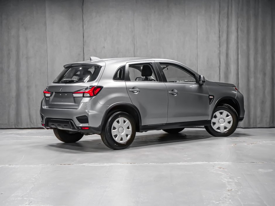 2023 Mitsubishi RVR ES-1